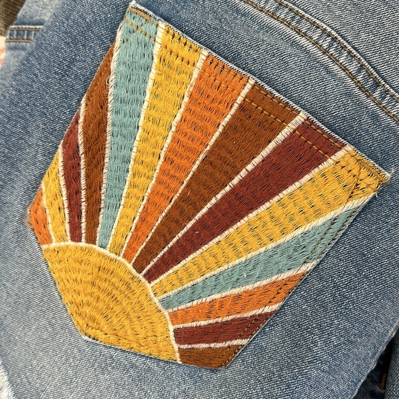 NWT Driftwood Goldie Embroidered Jean Shorts Sundaze | Free People - Picture 5 of 5